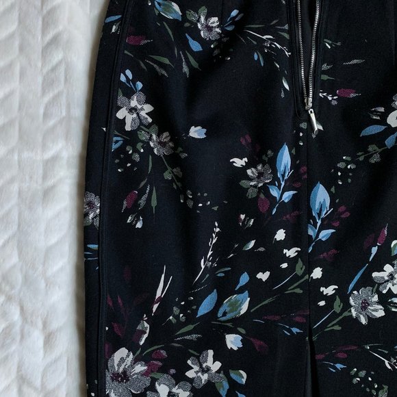 WHBM Floral skirt NEW without tags - Picture 5 of 6